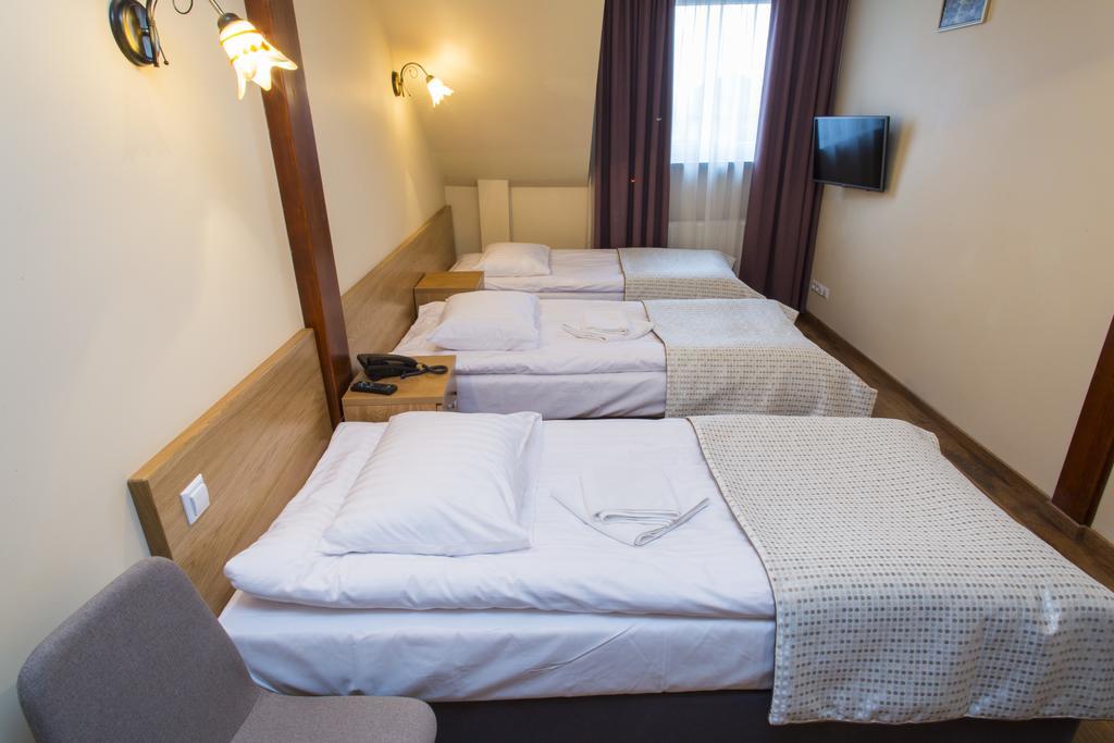 Hotel Nad Raba - Bochnia Habitación foto